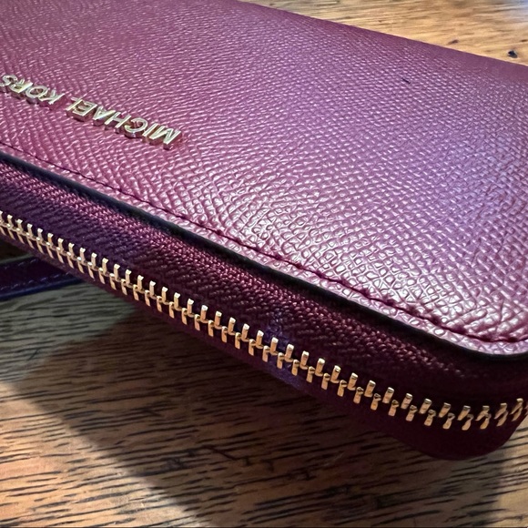 Michael Kors Phone Case Wallet - Picture 6 of 8